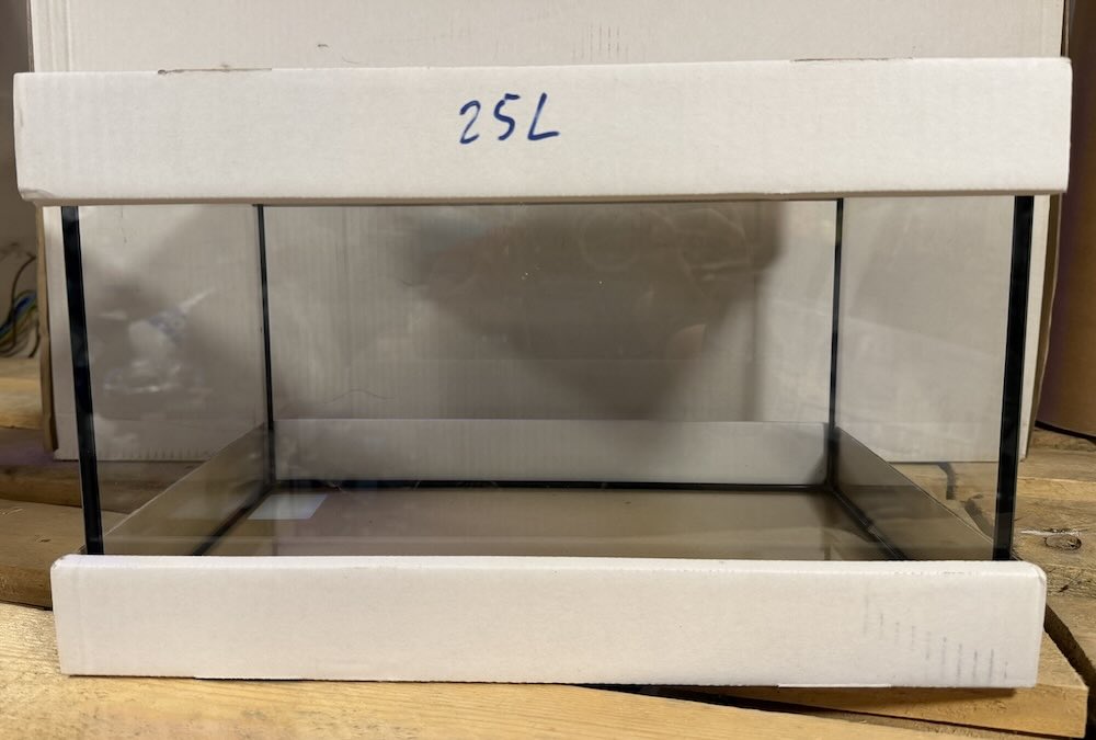 Helglass akvarie 25L 40x40x25cm